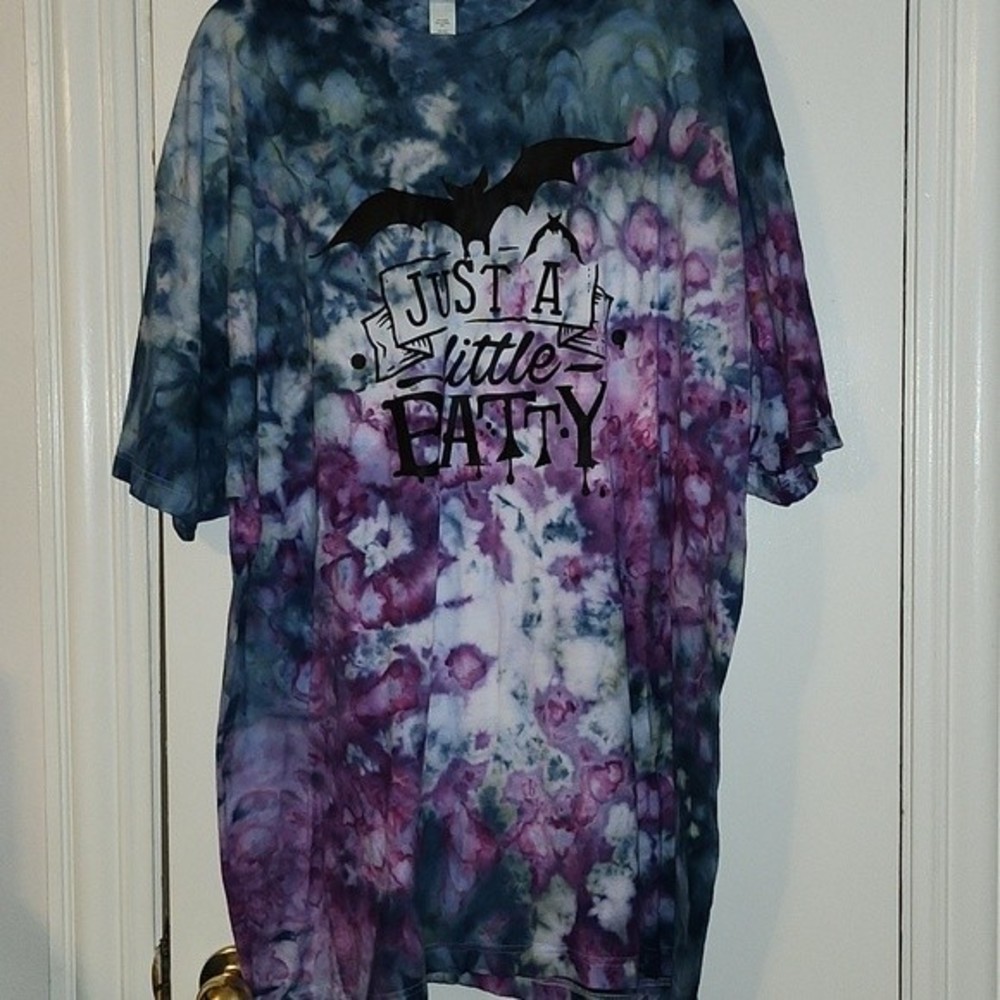 NWOT Tultex Unisex Just a Little Batty Ice Dye T-Shirt